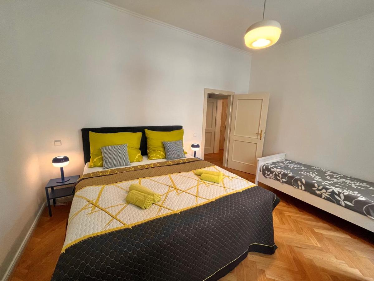 Apartamento Cute Zborovska *